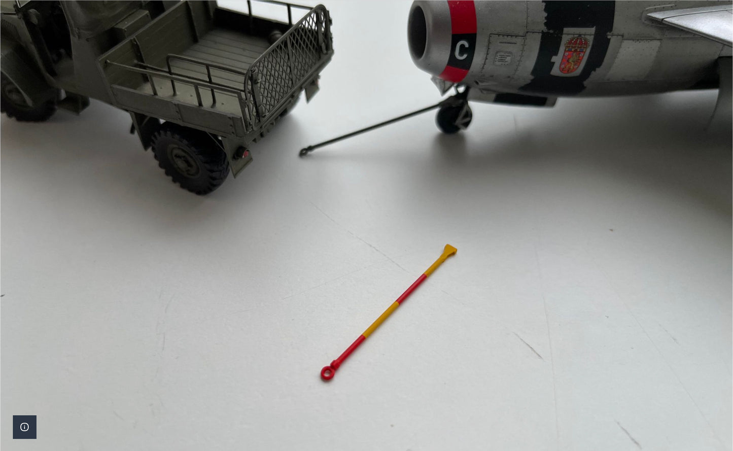 48R013 1/48 scale Tow bar for J29.